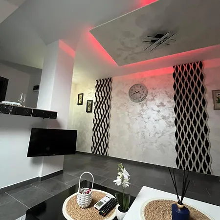 Crassula Lux * Surčin