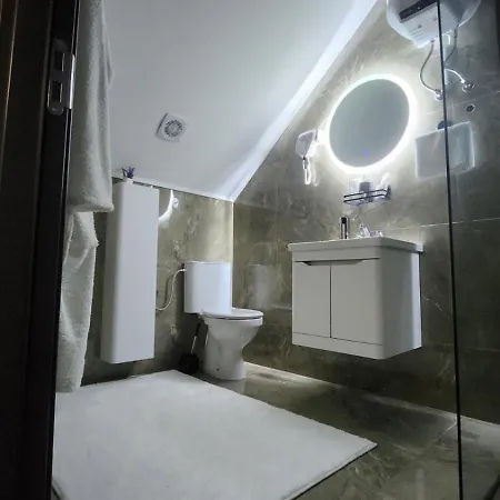 Crassula Lux Apartman *